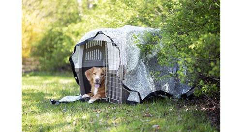 Silverduk runt en hundbur